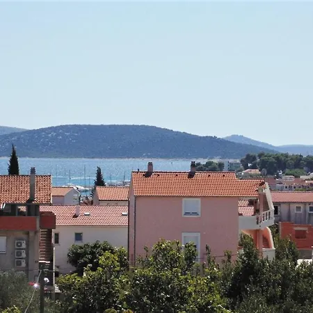 Apartment Luka