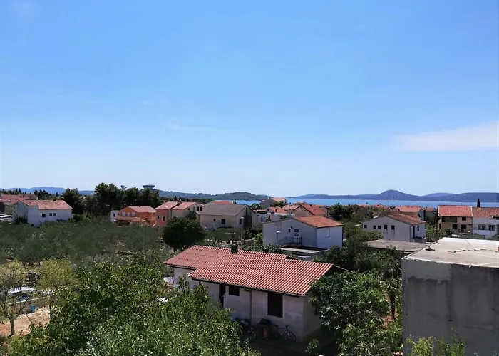 Luka Vodice
